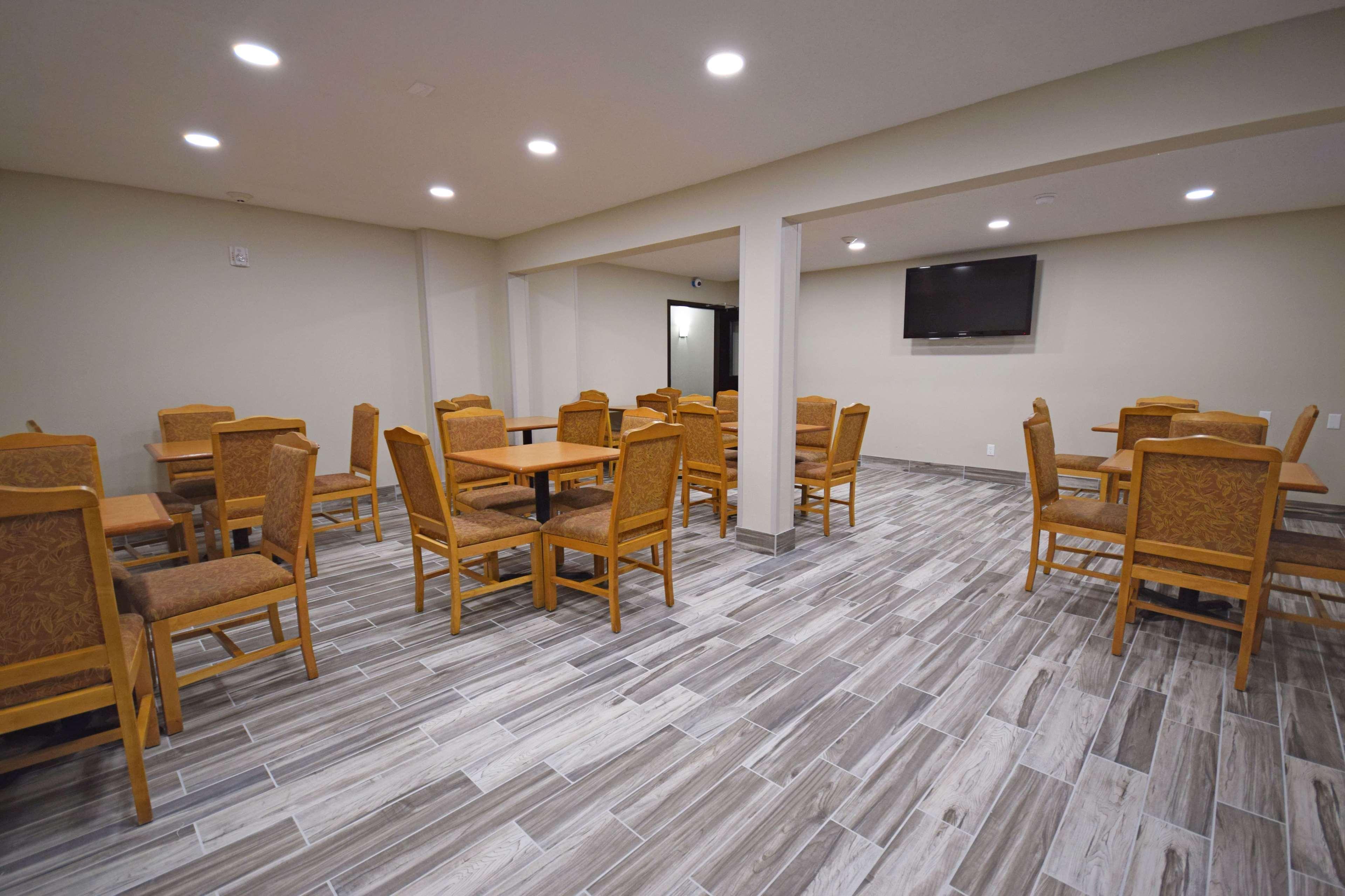 Days Inn & Suites By Wyndham Висконсин Делс Экстерьер фото