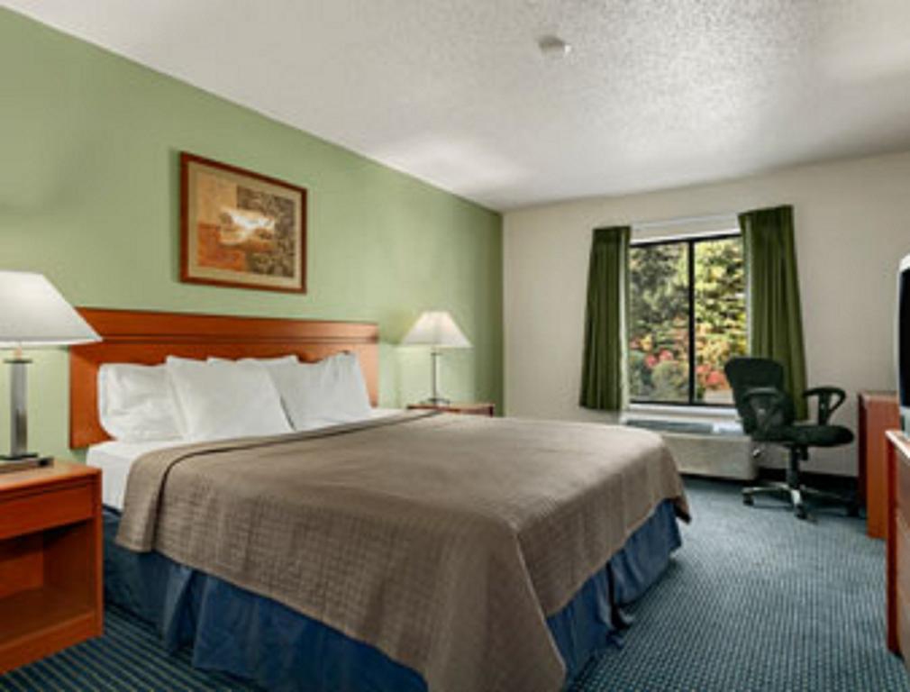 Days Inn & Suites By Wyndham Висконсин Делс Номер фото