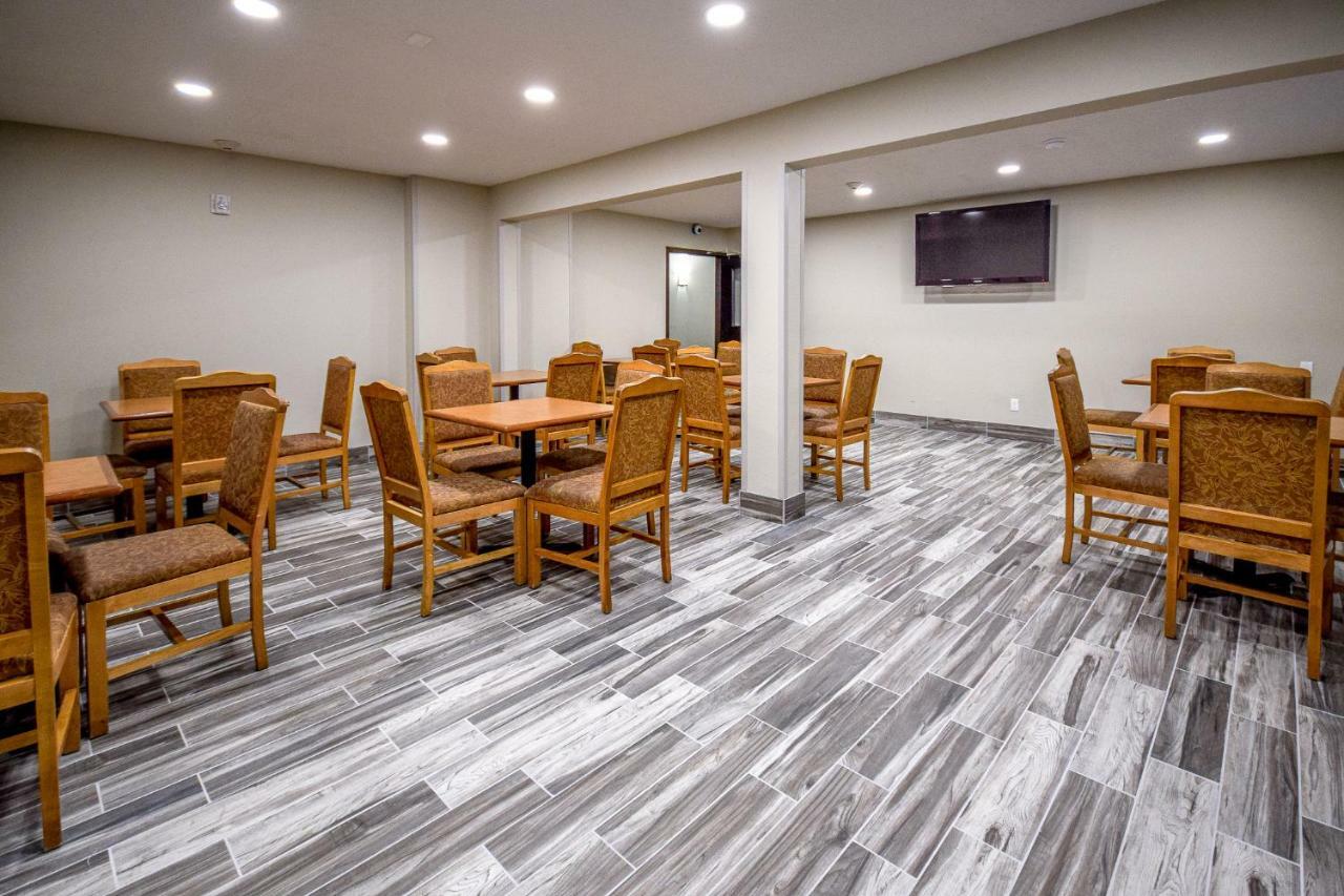 Days Inn & Suites By Wyndham Висконсин Делс Экстерьер фото