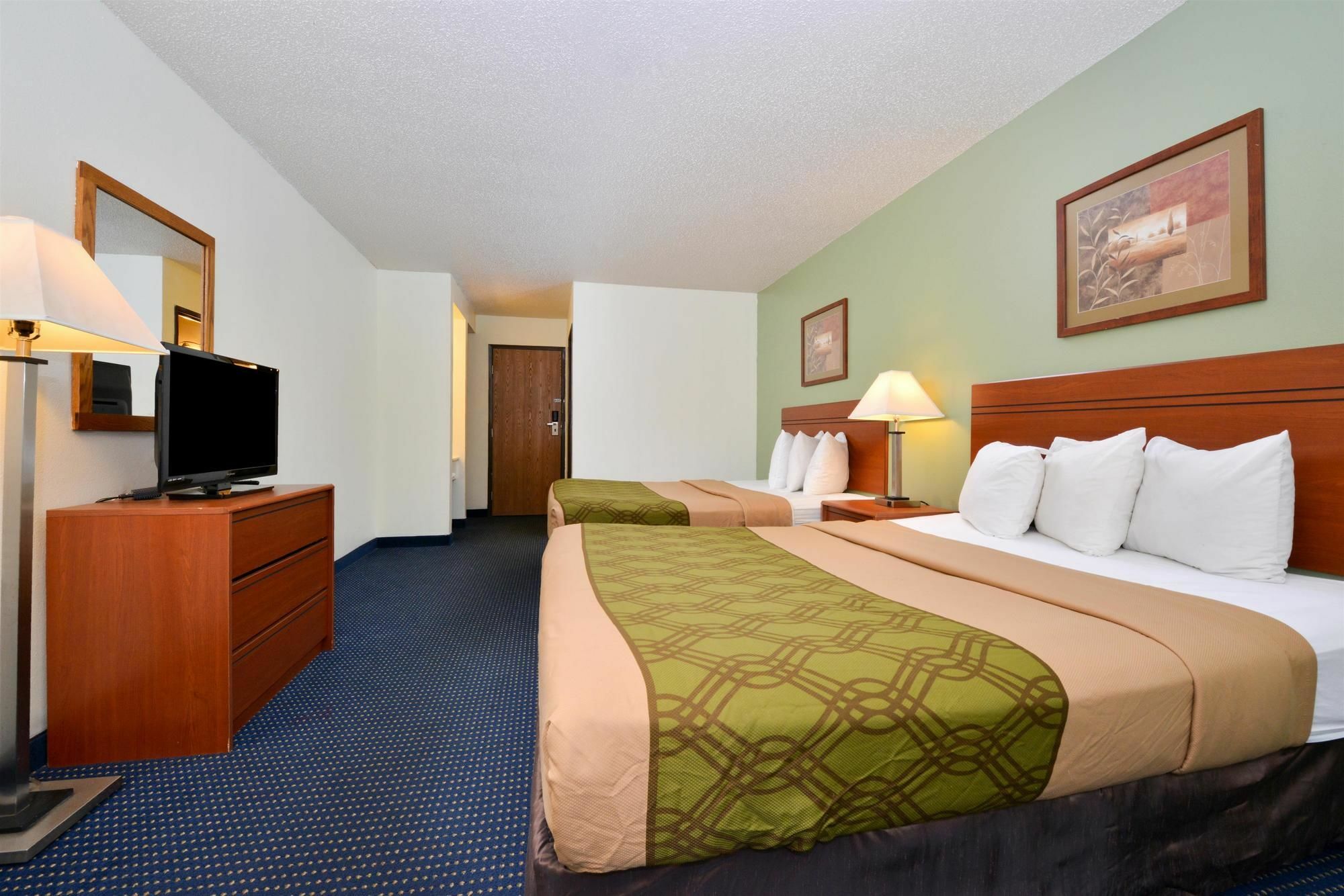 Days Inn & Suites By Wyndham Висконсин Делс Экстерьер фото