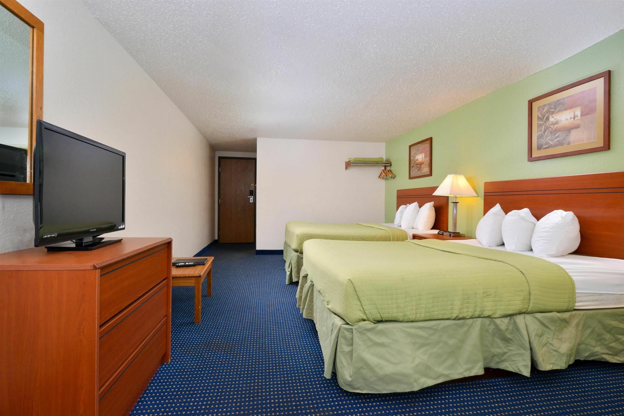 Days Inn & Suites By Wyndham Висконсин Делс Экстерьер фото